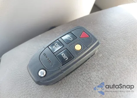 2004 Volvo S60 2.5T Awd z USA, uszkodzony, nr VIN YV1RH59H242374586